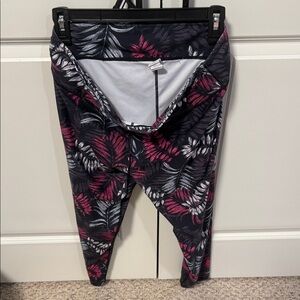 Fabletics womensLeggings with Pink and Gray Leaf Print